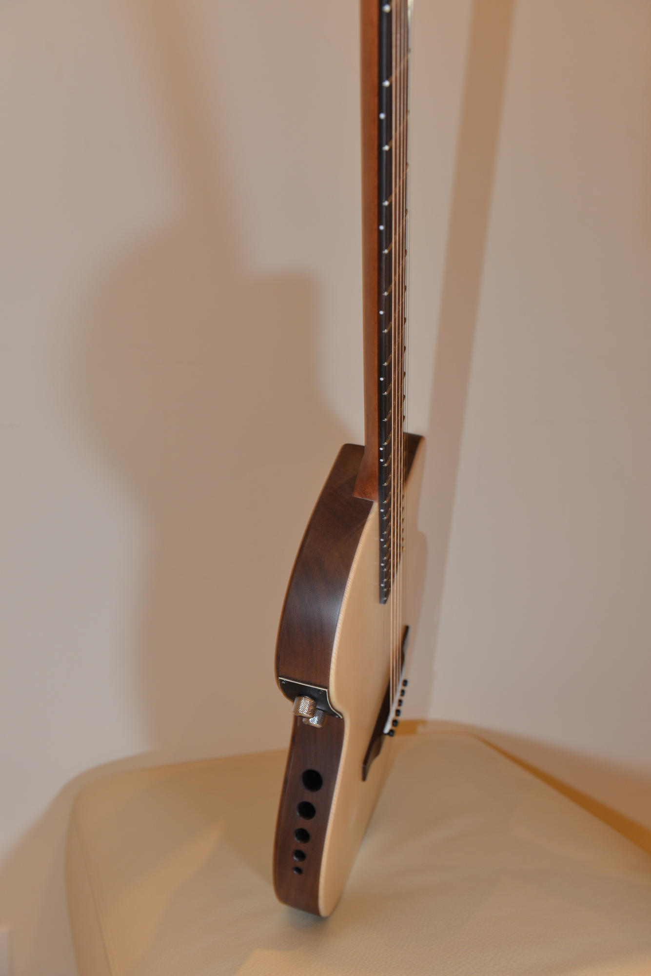Réparation guitare chevalet cassé  Célia Enoc - Luthière à Aix-en-Provence  Célony